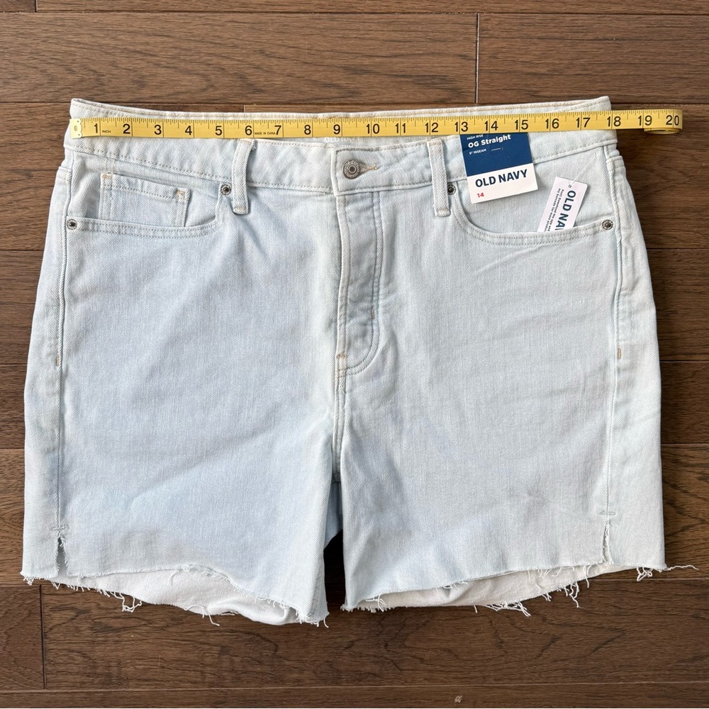 Old Navy Women's Denim High-Rise Button-Fly OG Straight Cut-Off Shorts Size 14 - Picture 6 of 12